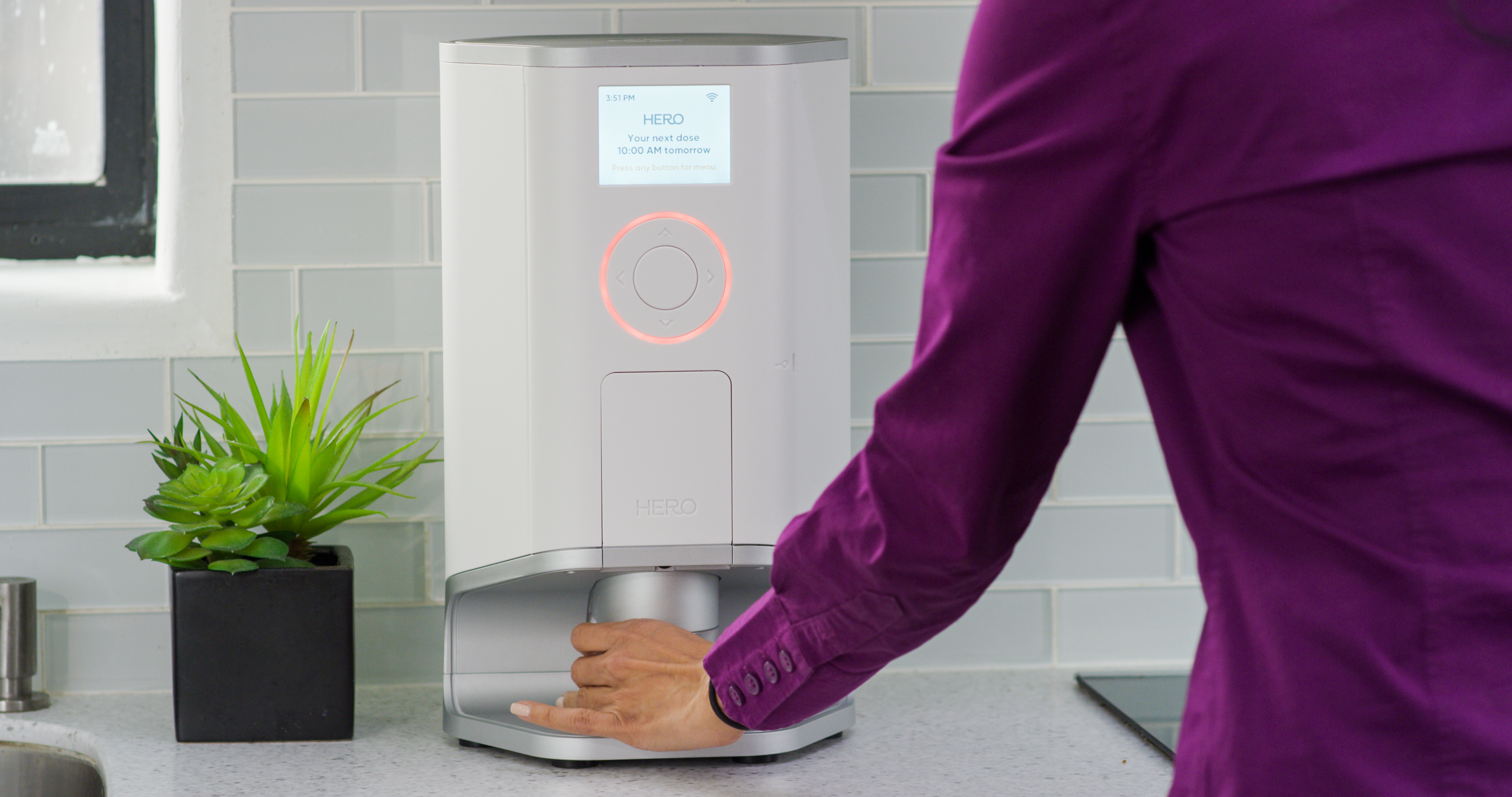 How a Hero Pill Dispenser Can Help Caregivers Hero